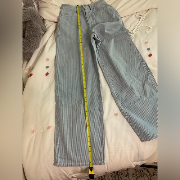 NWT Women's High-Rise Wide Leg Jeans -
Universal Thread Light Blue size 00 - Picture 9 of 11